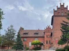 Krzyżacki zamek znów zatętni życiem. Od września wracają tam lekcje