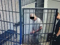 75-latek zaatakował maczetą i siekierą policjantów. "Zrobił to z rozmachem"