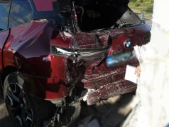 Cofając, wjechał w budynek. Dzieci trafiły do szpitala