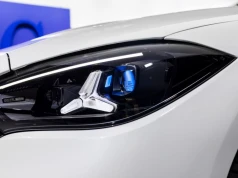 Nowy Mercedes Klasy C (2026) niszczy system. Cena, silniki i ten zasięg hybrydy to hit