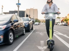 Hulajnoga elektryczna: te przepisy trzeba znać. Kask, chodnik i limit 20 km/h