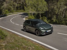CUPRA Raval wjeżdża do Polski. 99 900 zł, 441 litrów bagażnika i charakter miejskiego chuligana