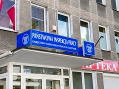 Inspekcja pracy weszła do PLL LOT. Sprawdzi umowy B2B