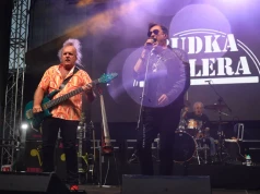Muzyk odchodzi ze znanego zespołu. "Obciach i dno"