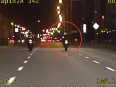 Motocyklista pędził Legnicką na jednym kole. Stracił prawo jazdy i zapłaci 3 tys. zł
