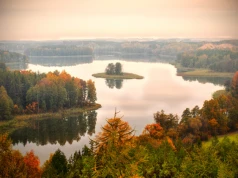 Rozdają 300 zł na jesienny urlop 2026. Warmia i Mazury kuszą turystów nowym bonem
