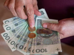 Na kontach emerytów prawie 2 tys. zł więcej. Przelewy ruszą we wrześniu