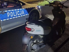 Zakrapiana przejażdżka motorowerem ul. Jagiellońską skończyła się w rowie. 54-latek "wydmuchał" 2 promile, jego towarzyszka jeszcze więcej