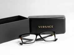 Nawet 30 zł za puste pudełko po okularach Versace. Na Vinted kwitnie dziwny handel