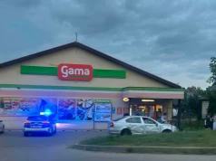 Pijana przydzwoniła w przysklepową latarnię. Zła passa na naszych drogach trwa