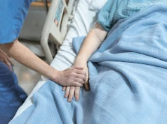 Lek jest refundowany, pacjent spełnia warunki. I tak może czekać miesiącami