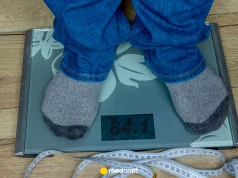 Bierzesz statyny i tyjesz? Naukowcy ustalili, dlaczego tak się dzieje