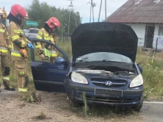 Po wypadku ranną pasażerkę upchnął za kierownicą. Prowadził pijany