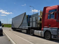 Kierowca nie chciał zjechać do kontroli. Wiózł karuzelę ważącą 45 ton