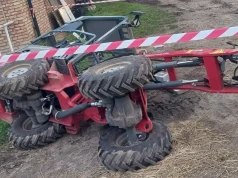 Koszmarne zdarzenie z udziałem 52-latka. Przygniotła go ładowarka