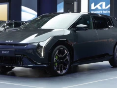 Kia EV4 AWD z baterią 81,4 kWh od 229 400 zł. Jest też Kia EV4 GT z 215 kW/292 KM mocy, od 264 400 zł. I 22 kW w opcji
