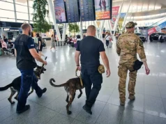 Na wrocławskim lotnisku zaroiło się od służb z psami tropiącymi