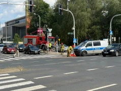 Kolizja z udziałem radiowozu na sygnałach. Trzy osoby przebadane przez ratowników
