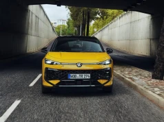 Nowy Volkswagen T-Roc dostał napęd 4x4, Tiguan i Tayron w wersjach 265-konnych potaniały