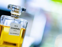 Piąta próbka nieśmiertelności. Między historią a legendą Chanel N° 5