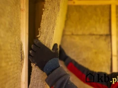 Styropian, wełna czy PUR? W starym domu najtańszy wybór może okazać się najdroższy