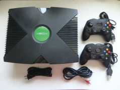 Klasyczny Xbox powróci do sklepów. Może niefunkcjonalny, za to drogi
