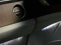 Bentley rezygnuje ze skóry. Pierwszy elektryk marki stawia na nietypowe materiały