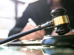 Mafia śmieciowa. 57-latek oskarżony. Grozi mu 15 lat
