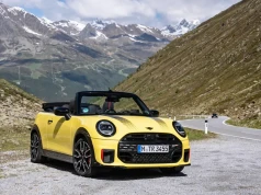 MINI John Cooper Works Cabrio ma 231 KM. Dach otwiera się w 18 sekund