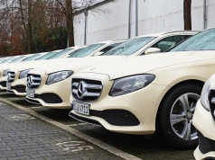 Tak Chińczycy mierzą w Mercedesa, Toyotę i Volkswagena. Koniec słynnych niemieckich taksówek?