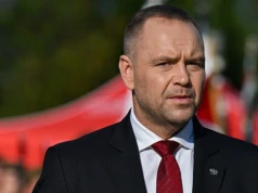 „Stanął po stronie szarlatanów”. Reakcje po decyzji prezydenta