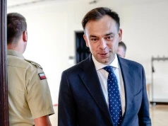 "Nie ma mowy o komplikowaniu systemu". Minister finansów odpowiada opozycji