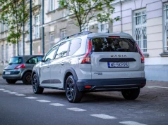 Współczesny samochód dla podróżującej rodziny: Dacia Jogger, Renault Austral, czy Renault Espace?