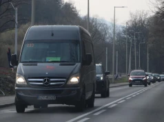 Jak działa Komunikacja Powiatu Żywieckiego? Władze zadowolone, pasażerowie nie do końca | WIDEO