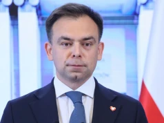 Zmiany podatkowe w Polsce. Domański odpowiada Morawieckiemu, padły ostre słowa