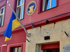 Ukraińska żałoba we Wrocławiu. Flaga spuszczona do połowy masztu