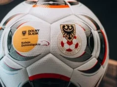 Koleje Dolnośląskie i dolnośląska IV Liga znów grają razem. Na 15 stadionów można dojechać pociągiem