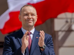 Decyzja prezydenta ws. Lex Szarlatan: internauci w ocenach są podzieleni dokładnie na pół