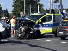 Zderzenie radiowozu z osobówką w Poznaniu. Policjanci w szpitalu