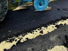 Rolnik, który zaorał asfalt, przerywa milczenie. „Nie zapłacę ani złotówki”