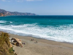 Hiszpania znów tonie w fekaliach. Plaże zamykane jedna po drugiej