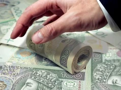 Ćwierć miliona na nagrody w urzędzie. Burmistrz nie odpowiada na pytania