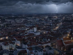 Niespokojna pogoda prognozowana nad Kaliszem. IMGW ostrzega! Burze, ulewy i silny wiatr