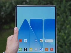 Huawei MatePad Air – ultrasmukły tablet z matowym ekranem i klawiaturą w zestawie