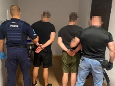 Wyjechali z marketu w Tarnowskich Górach z pełnym koszykiem i ładowali towar do auta. „Zapomnieli” zapłacić