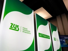 Dodatkowa wypłata dla emerytów. Pilny komunikat ZUS. Są daty przelewów