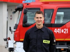 To był ludzki odruch… Strażakiem jest się także po służbie. Wracał prywatnym autem, gdy zobaczył ciężko rannego rowerzystę