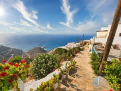 Najcichsza wyspa Europy jest na wyciągnięcie ręki. Wybierz ją zamiast Santorini