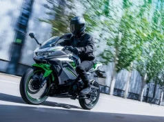 Kawasaki nie odpuszcza elektrycznej Ninji. Choć jej parametry nadal wymagają kompromisów
