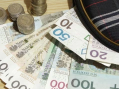 Nie tylko renta, ZUS wypłaci świadczenie co miesiąc. Trzeba spełnić warunki